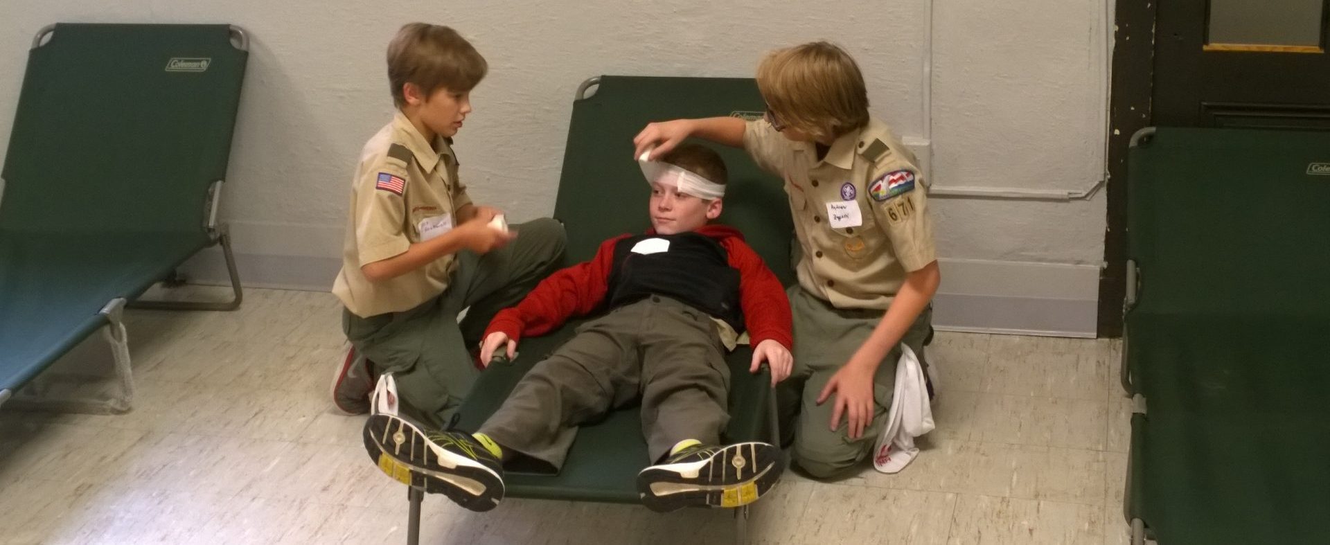 Scouts working on Emergency Preparedness